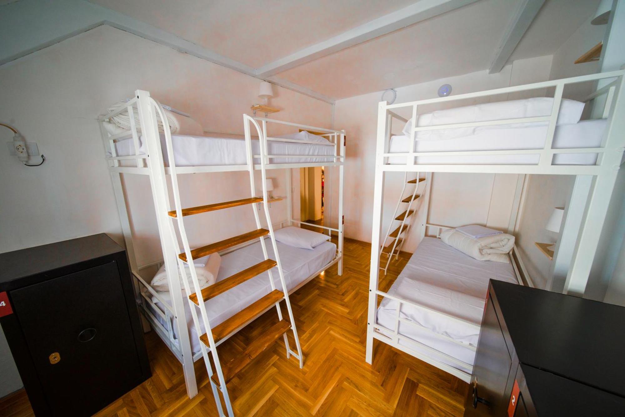 New Generation Hostel Como Lake מראה חיצוני תמונה