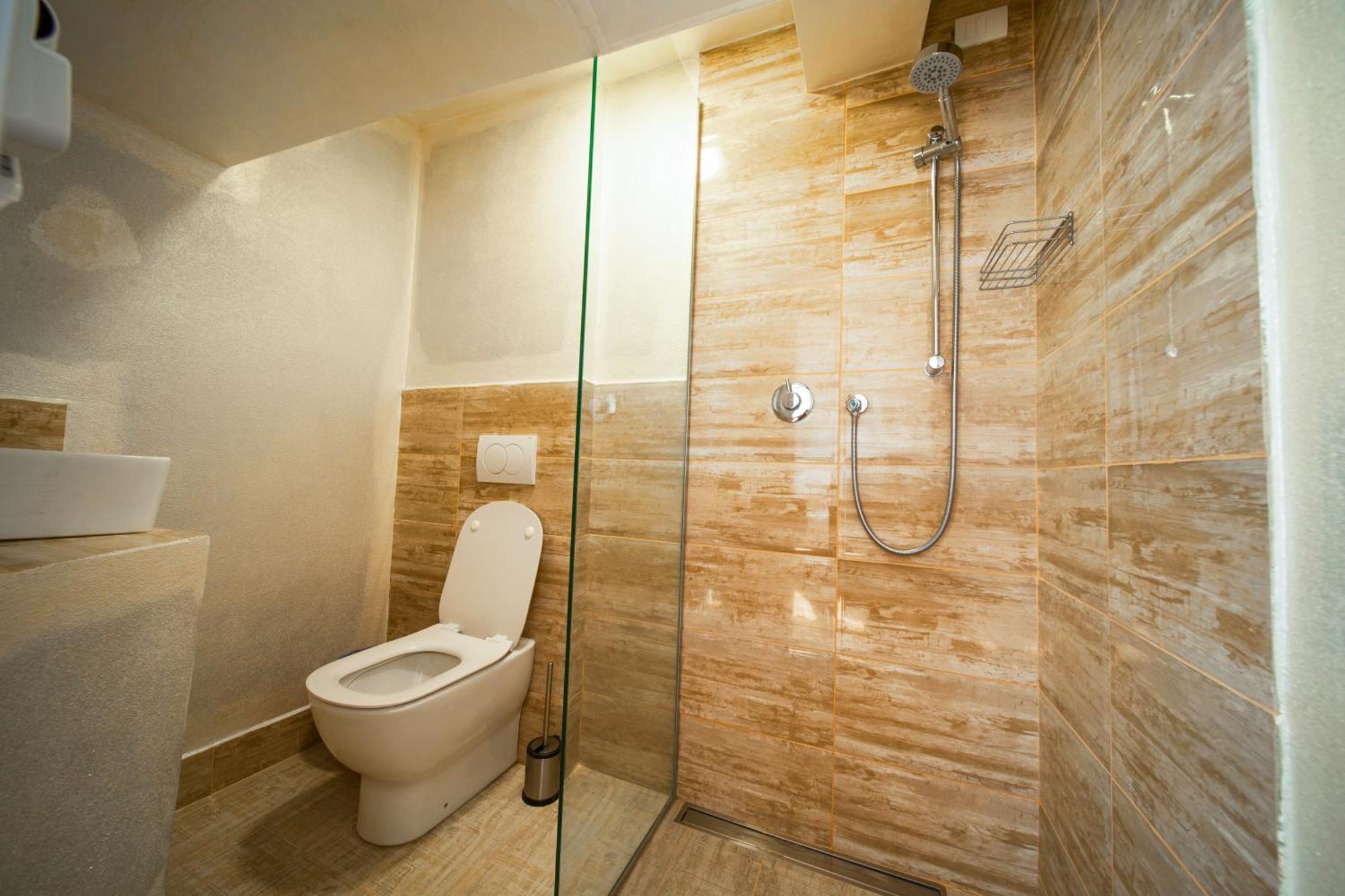 New Generation Hostel Como Lake מראה חיצוני תמונה