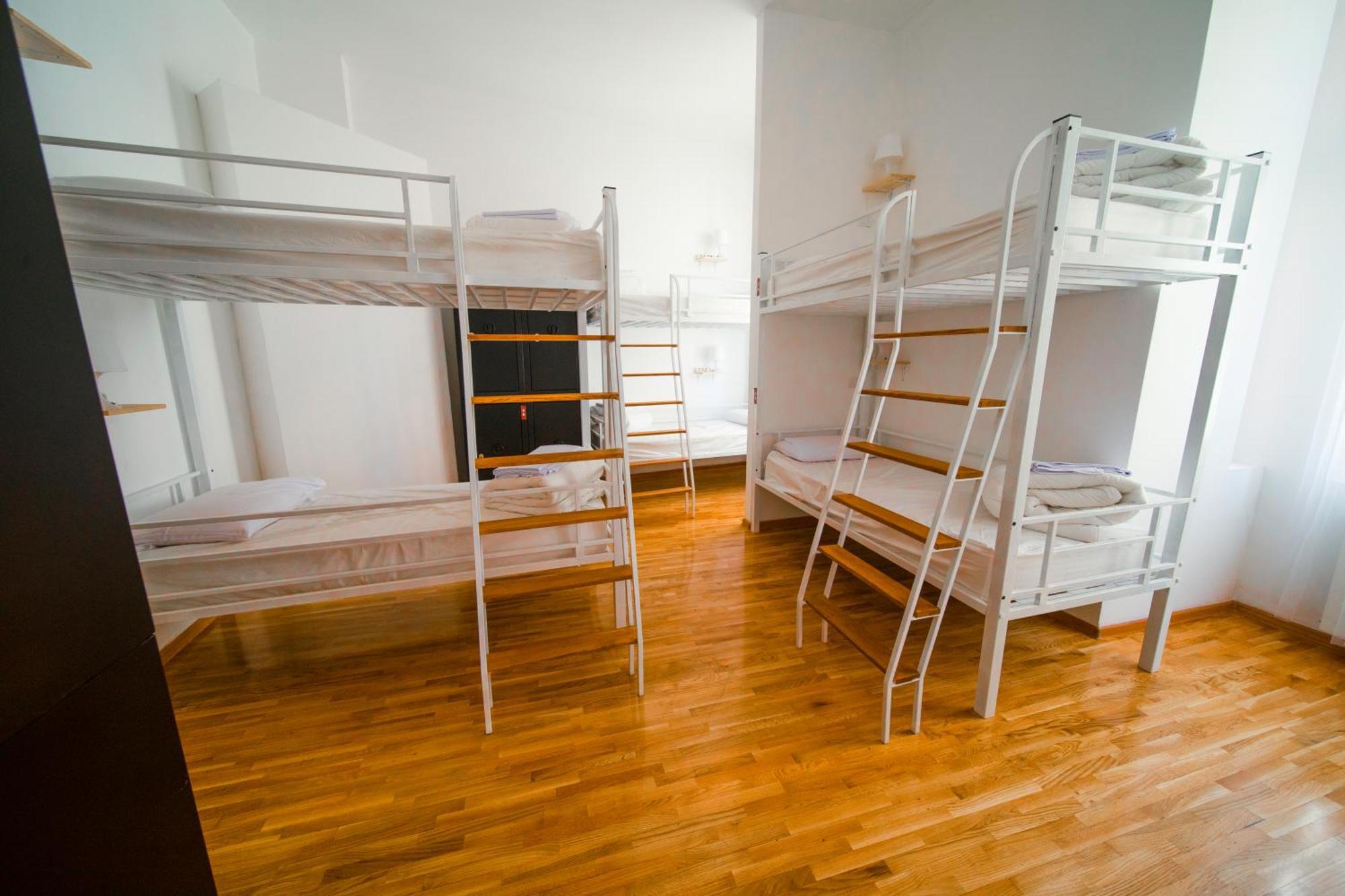 New Generation Hostel Como Lake מראה חיצוני תמונה