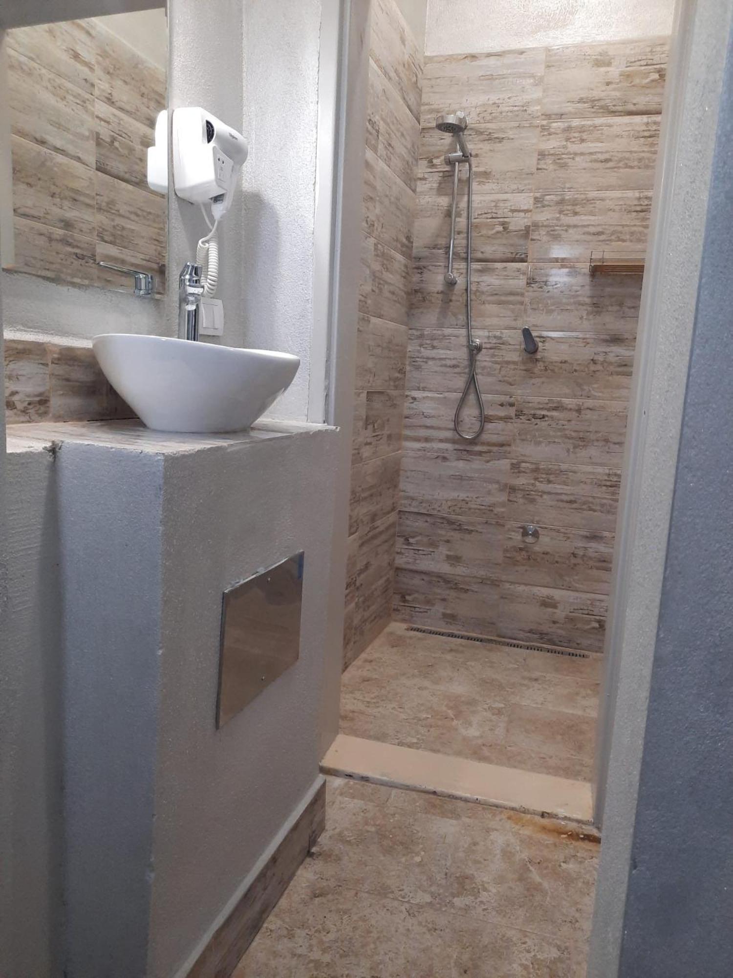 New Generation Hostel Como Lake מראה חיצוני תמונה